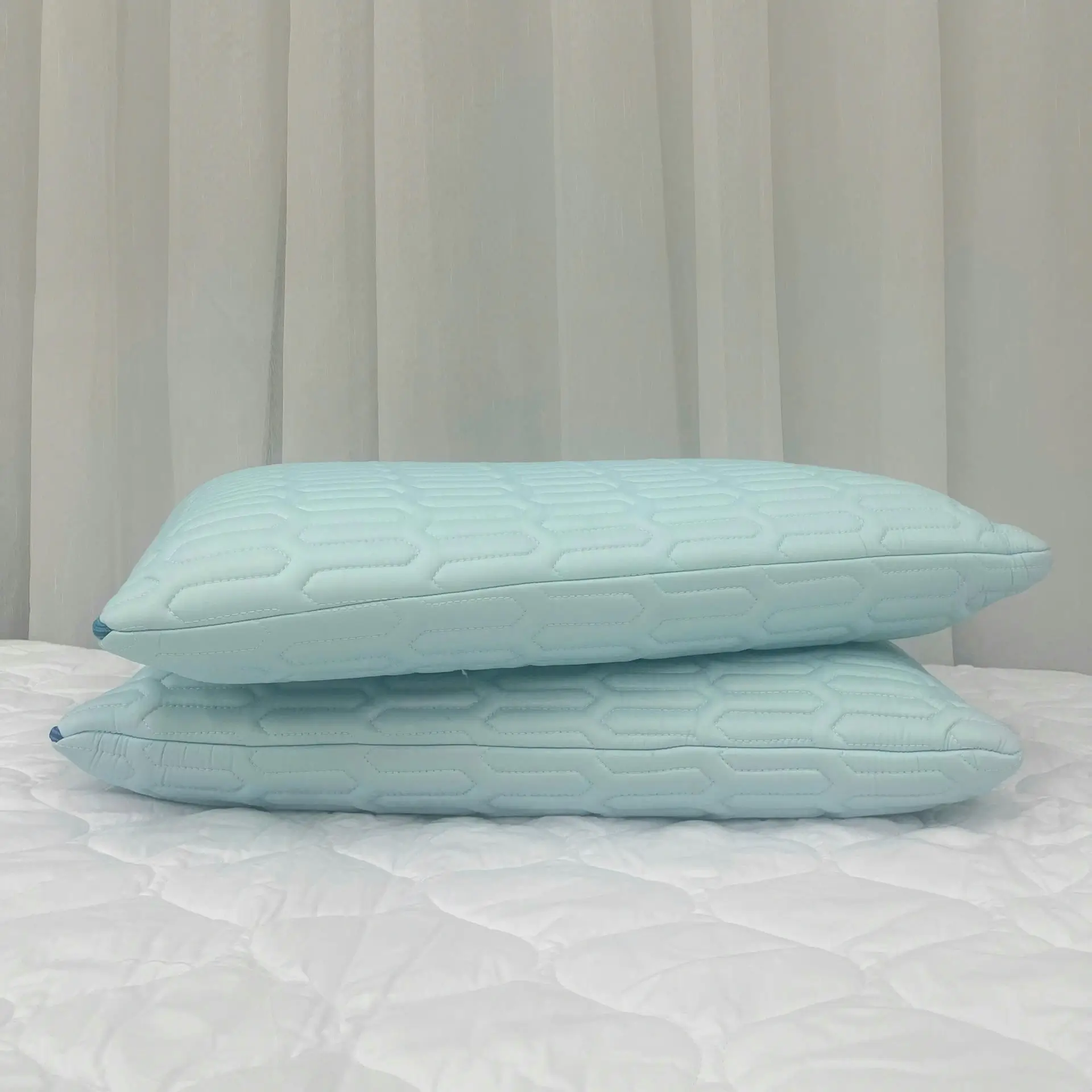 02 gối nằm cao su thiên nhiên điều hòa